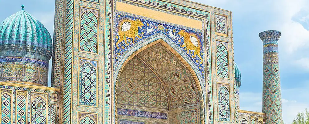 Large Mosque with coloured tiles, Uzbekistan