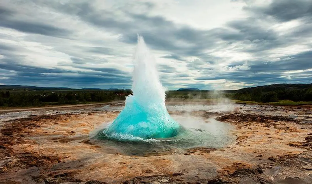 iceland geyser