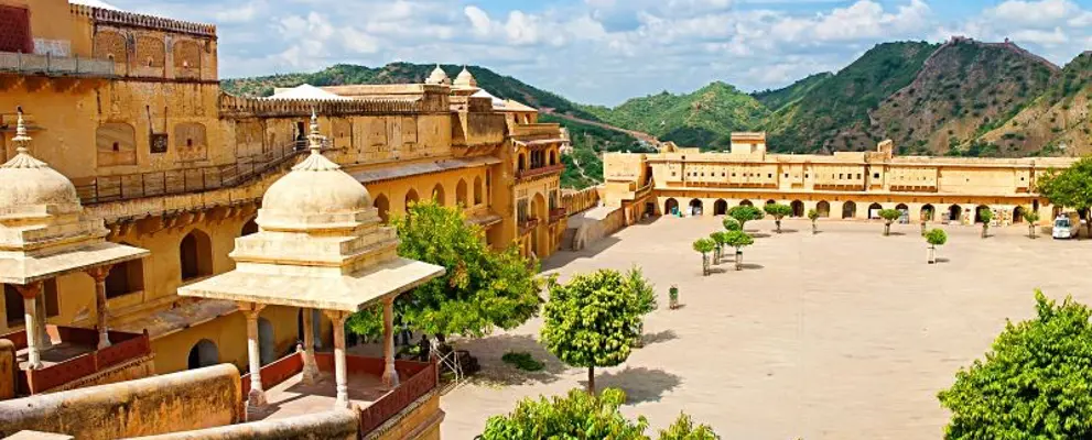 SLIDO-amber-fort-jaipur-india-800X500.jpg