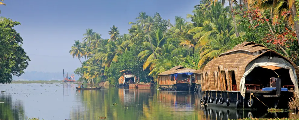 boat tour in kerela