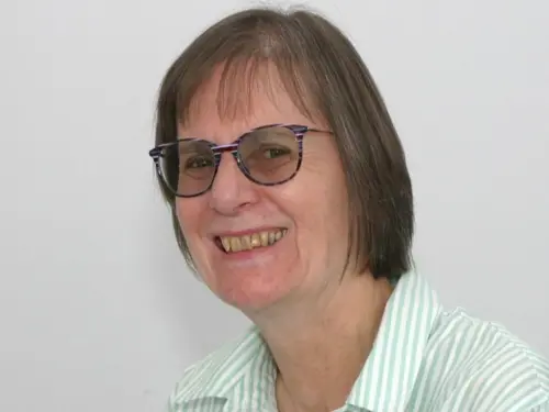Karen Profile.jpg