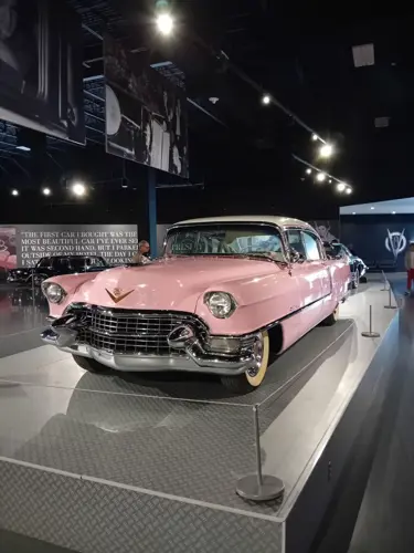 Elvis Cadillac.jpg